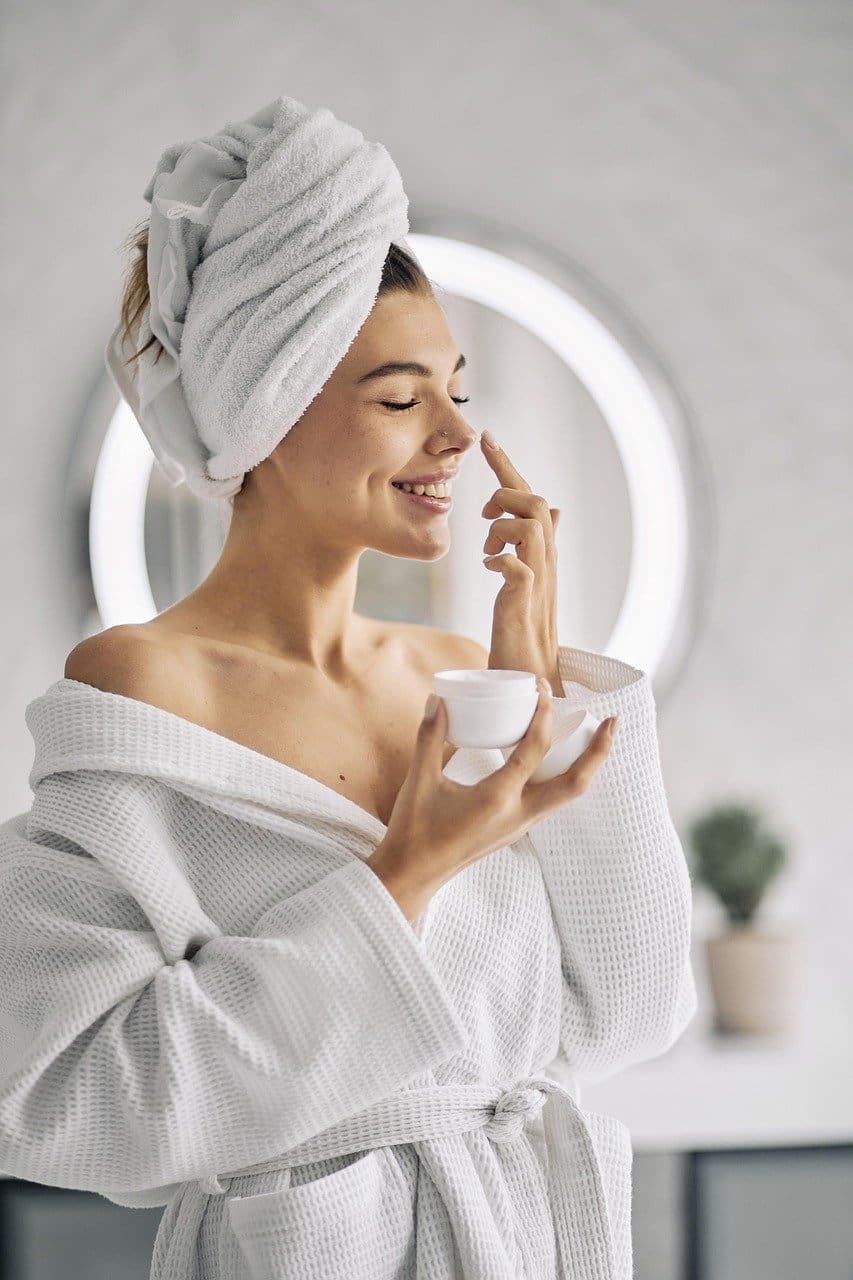 How Hyaluronic Acid Cream Can Enhance The Appearance Of Skin Blemishes