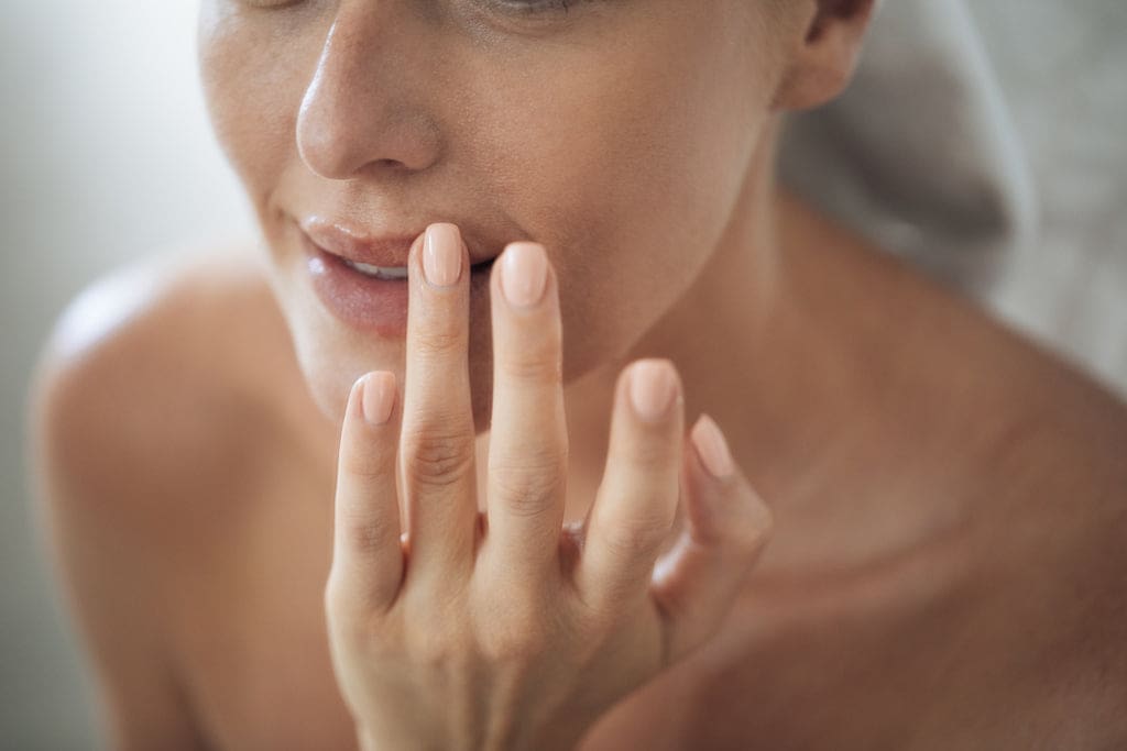 How To Maintain Your Skin’s Glow With Hyaluronic Acid Cream In Your 30s, 40s, And Beyond