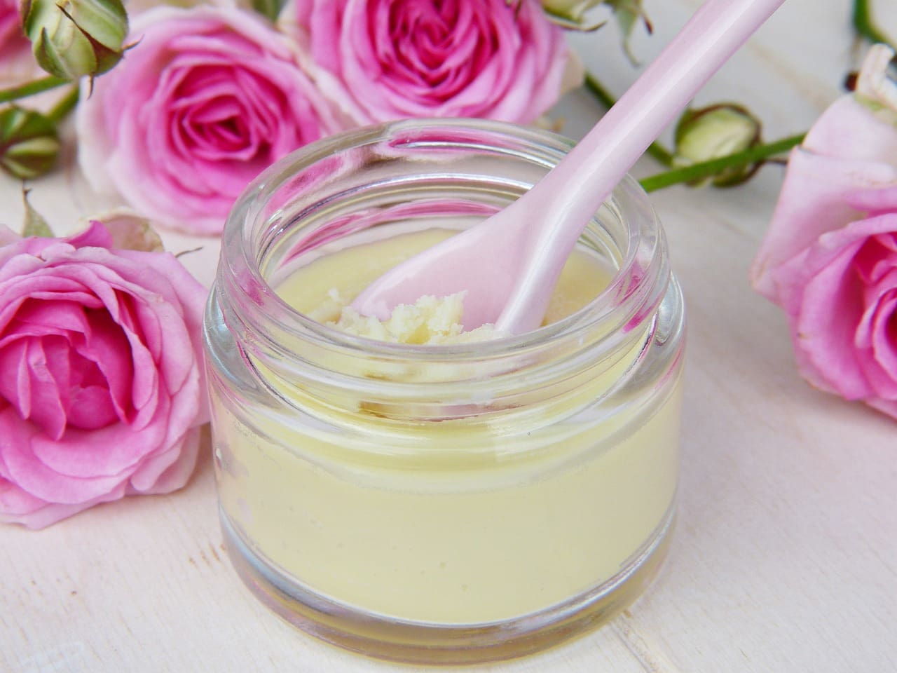 Quick Fixes For Dull, Dehydrated Skin Using Hyaluronic Acid Cream For Instant Glow