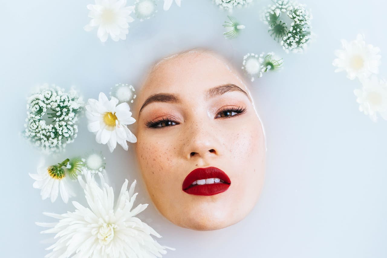 The Benefits Of Double Cleansing In Your Skincare Routine