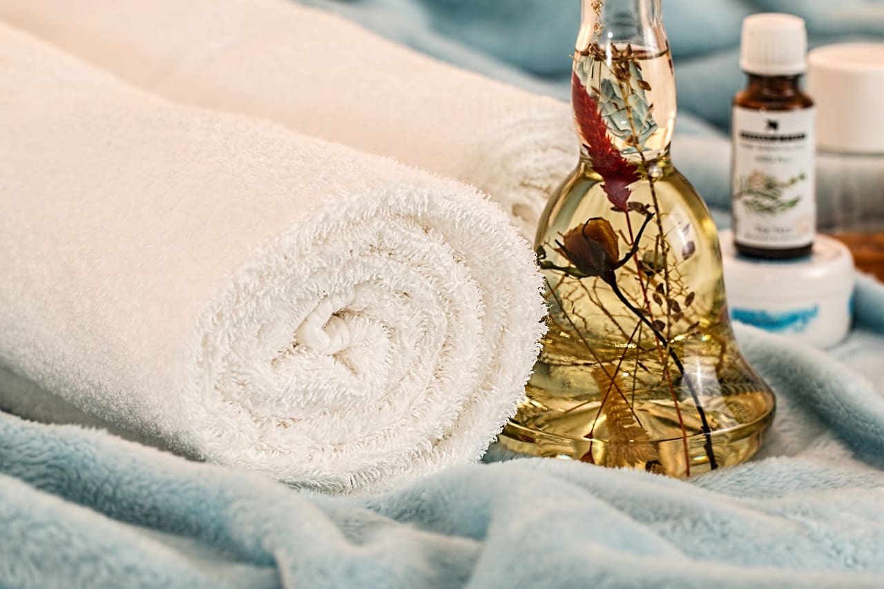 Why Hyaluronic Acid Cream Is A Must-Have For Hydration And Plumpness